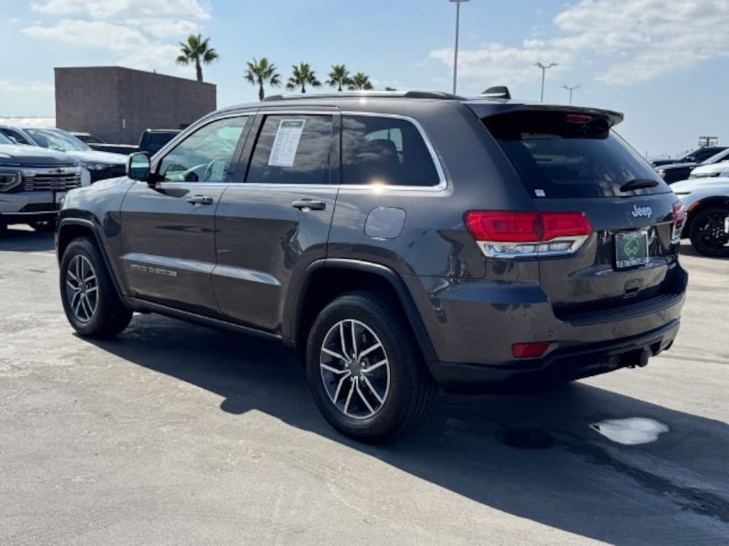 Used 2019 Jeep Grand Cherokee Laredo E 4x2 SUV