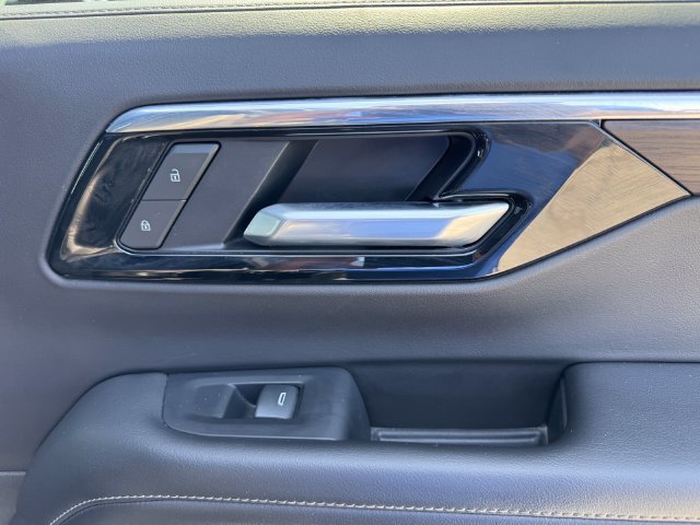 2025 Chevrolet Tahoe LT - Photo 12