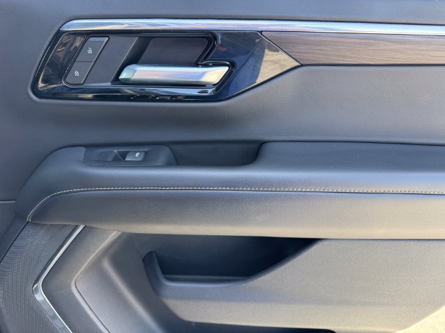 2025 Chevrolet Tahoe LT - Photo 11