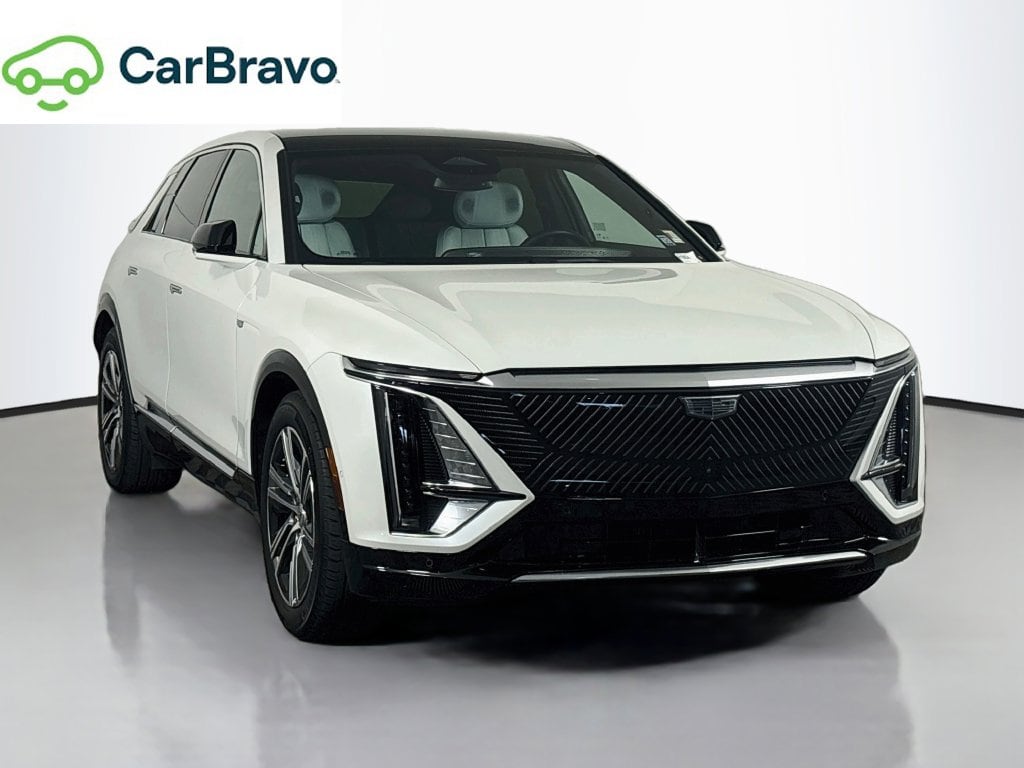 2024 Cadillac LYRIQ Luxury 2