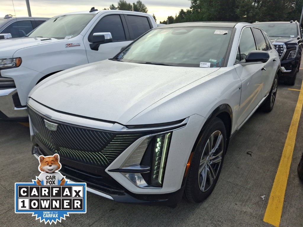 2024 Cadillac LYRIQ Luxury 1