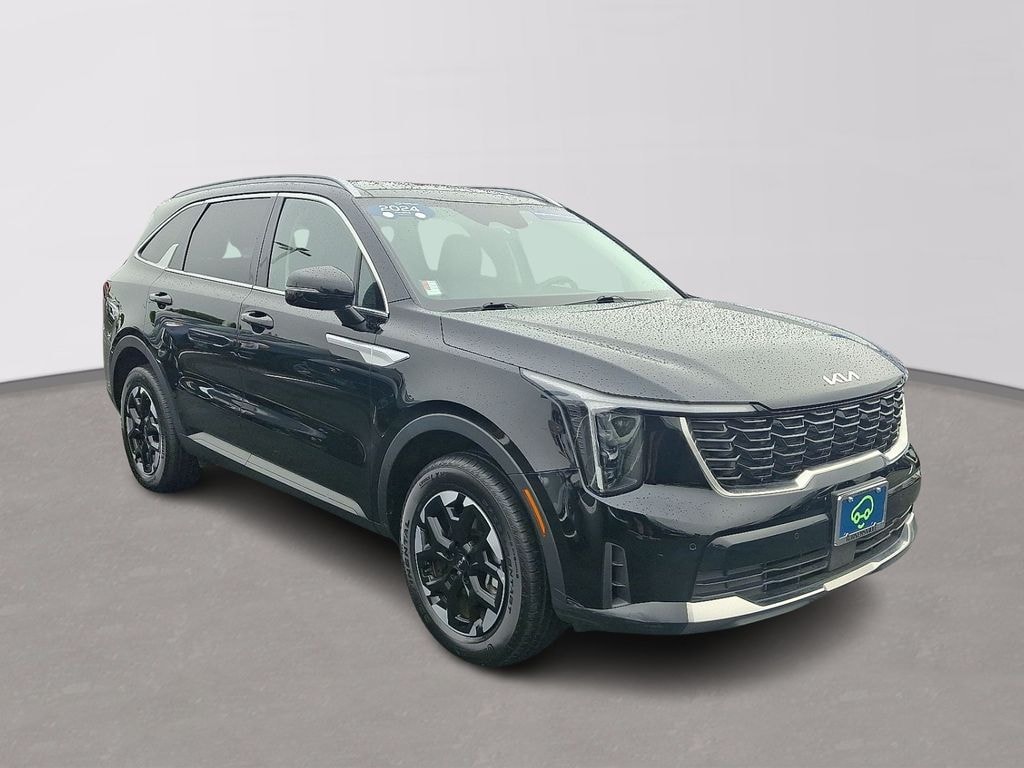Used 2024 Kia Sorento S SUV