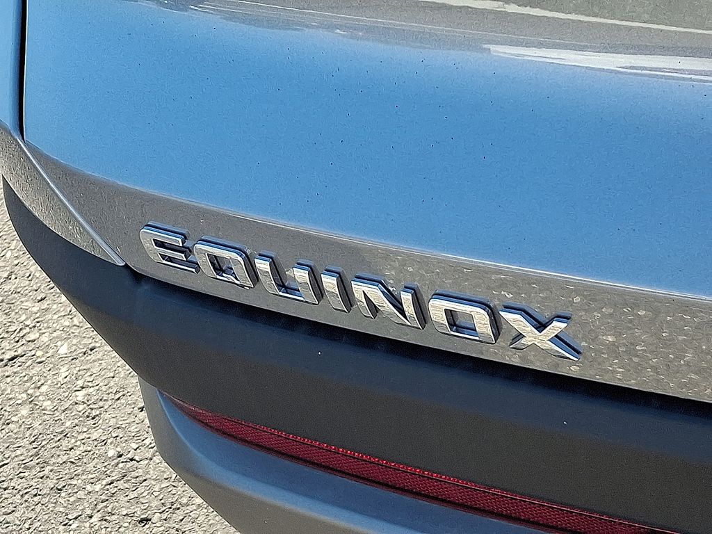 2027 Chevrolet Equinox LT - Photo 5