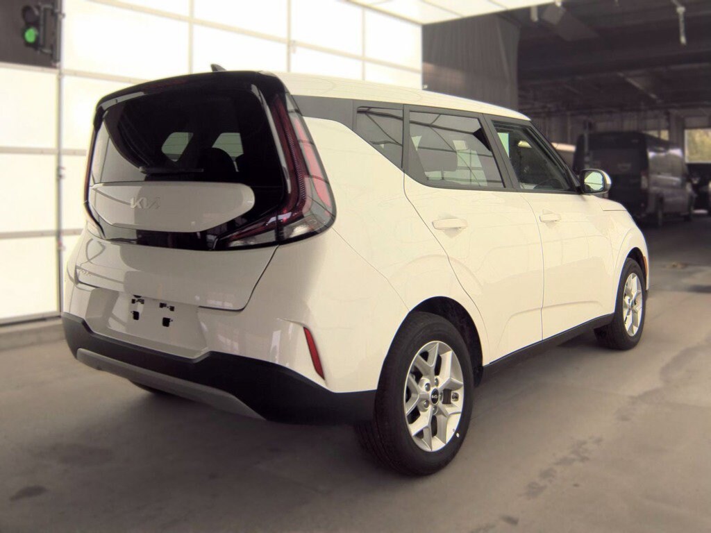 Used 2025 Kia Soul LX