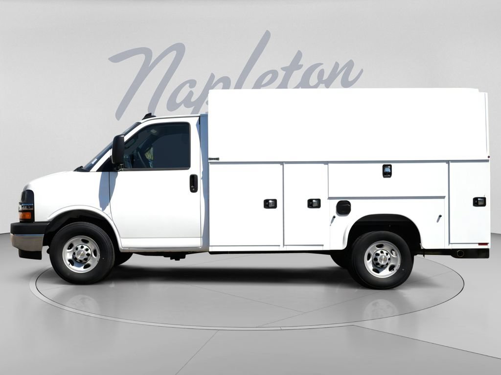 New 2026 Chevrolet Express Cutaway 3500 1WT Cutaway Van
