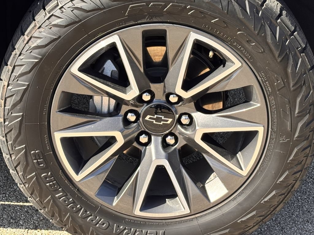 Used 2024 Chevrolet Suburban Z71 SUV