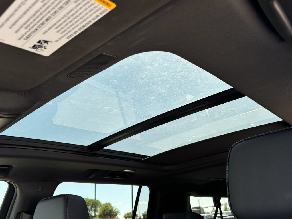 2026 Chevrolet Suburban RST - Photo 21