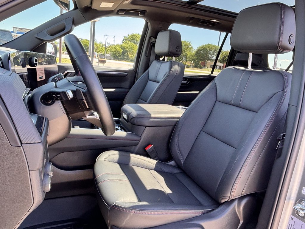 2026 Chevrolet Suburban RST - Photo 22