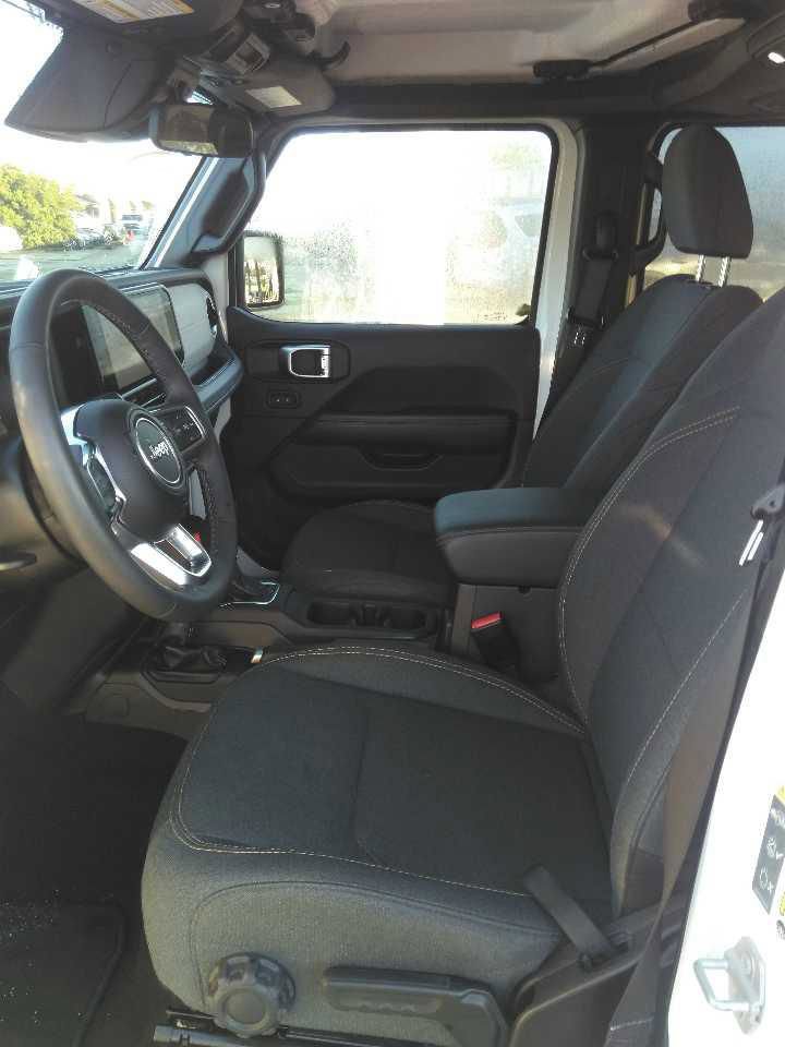 Used 2025 Jeep Wrangler Sahara SUV