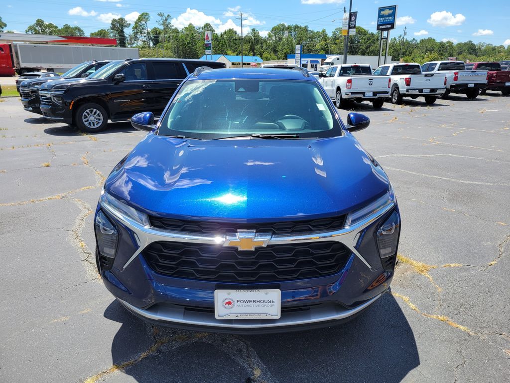 2024 Chevrolet Trax LT - Photo 9