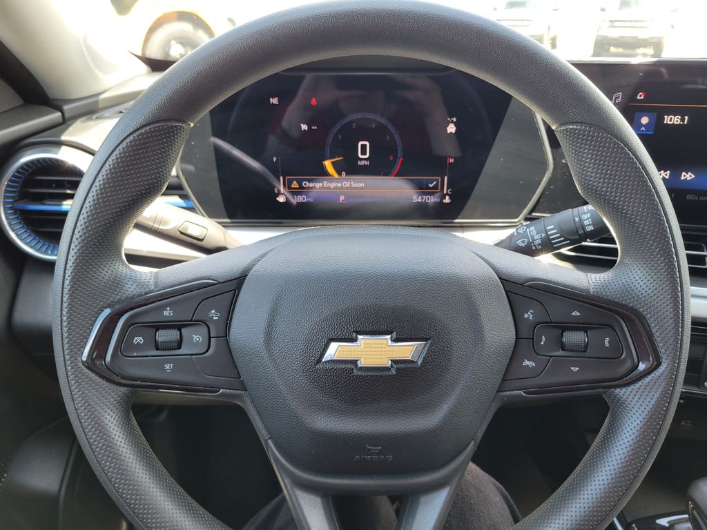 2024 Chevrolet Trax LT - Photo 31