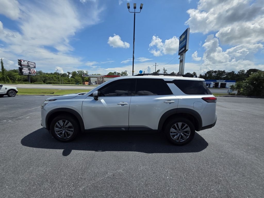 Used 2024 Nissan Pathfinder SV SUV