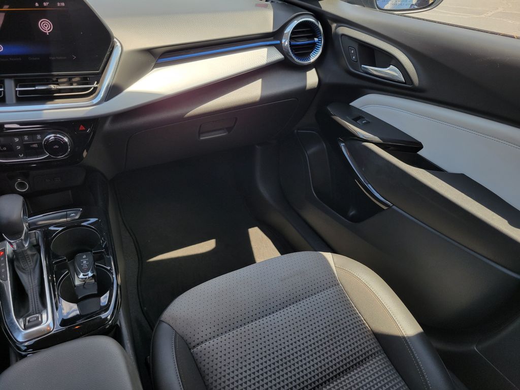 2024 Chevrolet Trax LT - Photo 20