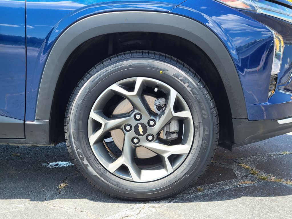 2024 Chevrolet Trax LT - Photo 11