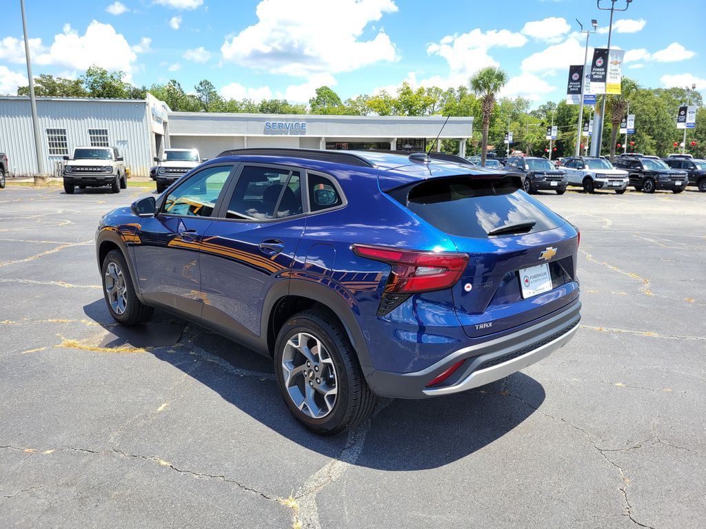Used 2024 Chevrolet Trax LT SUV