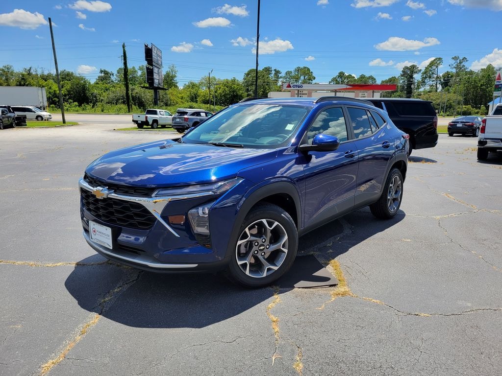 Used 2024 Chevrolet Trax LT SUV