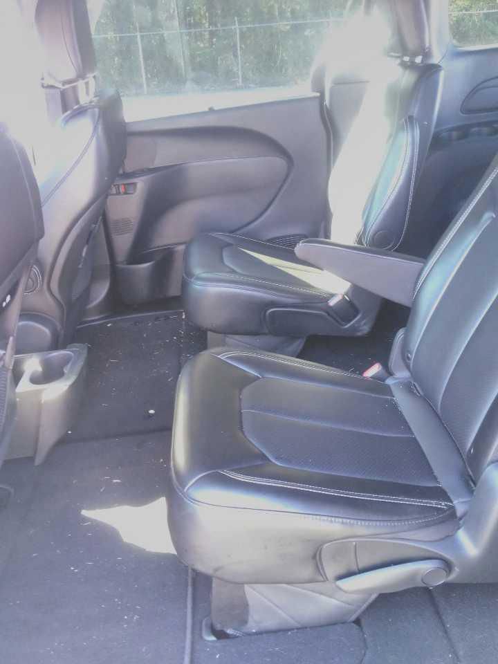 Used 2025 Chrysler Pacifica Select Minivan/Van