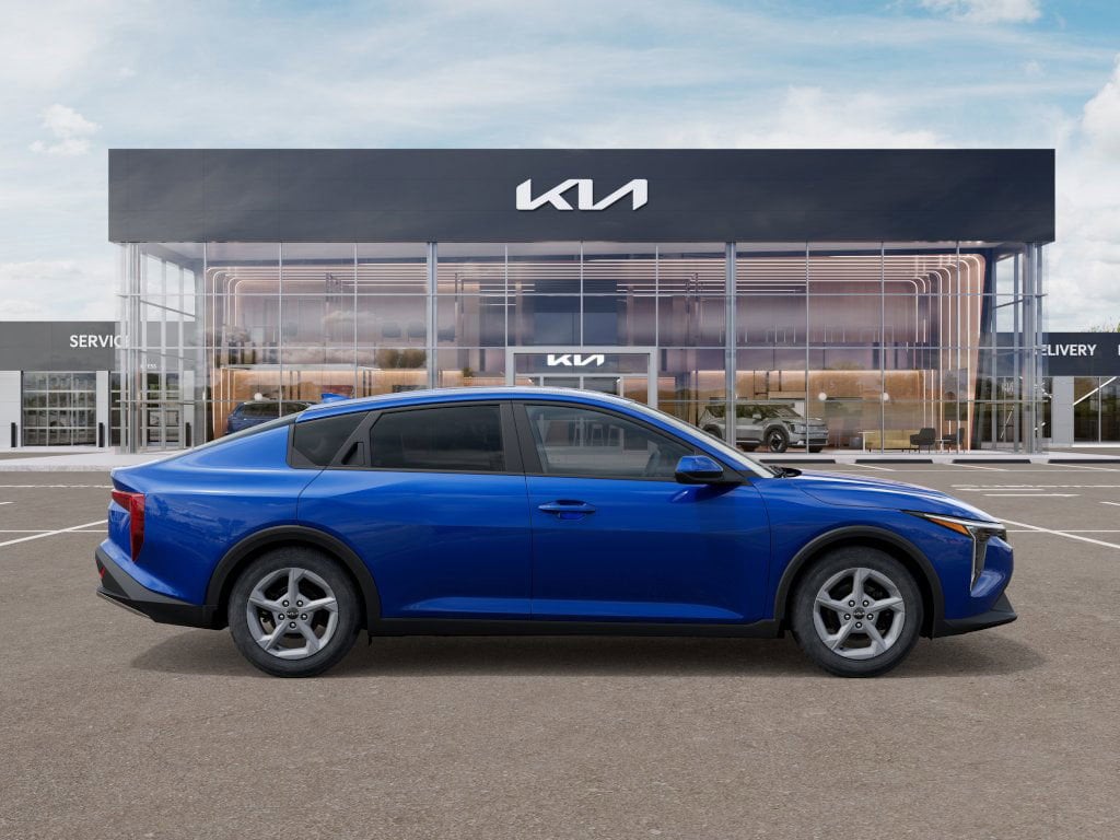 2025 Kia K4 LXS - Photo 7