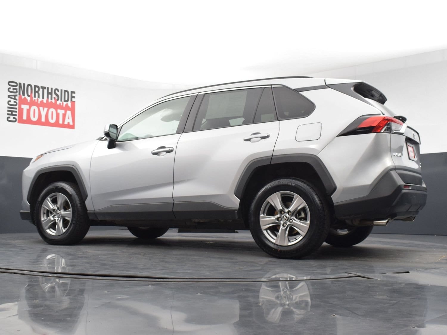 2024 Toyota RAV4 XLE - Photo 24