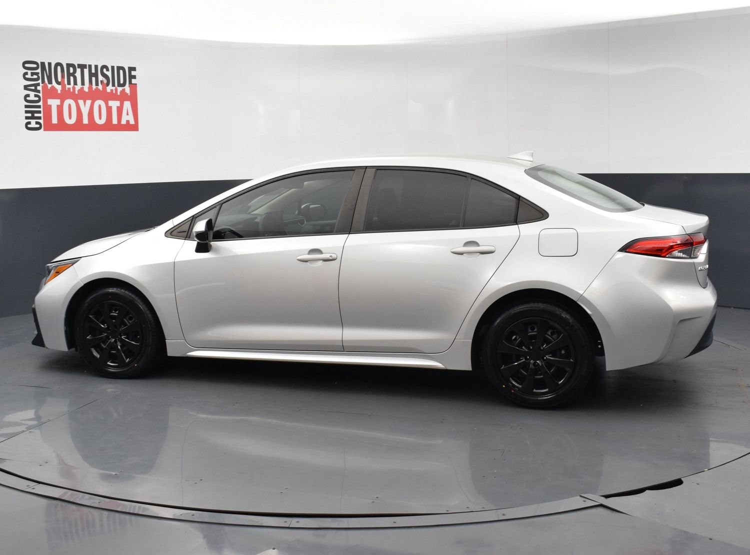 2023 Toyota Corolla LE - Photo 2