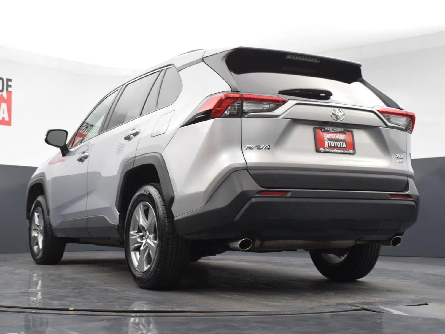 2024 Toyota RAV4 XLE - Photo 25