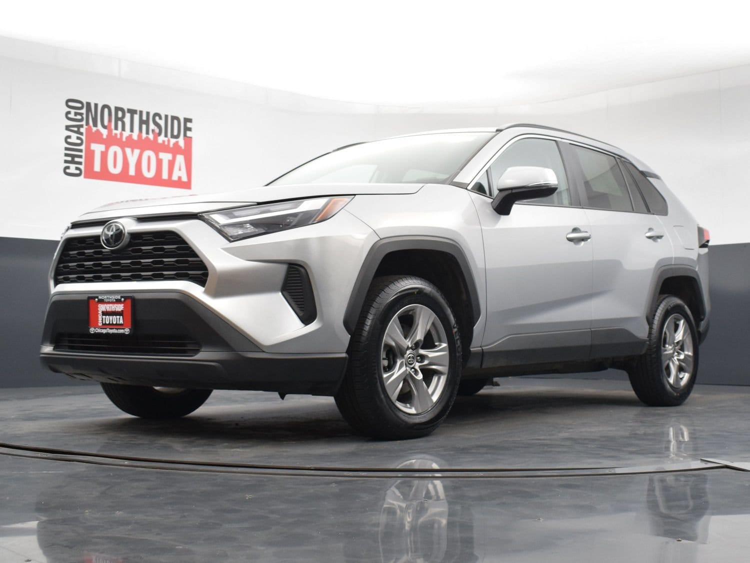2024 Toyota RAV4 XLE - Photo 29