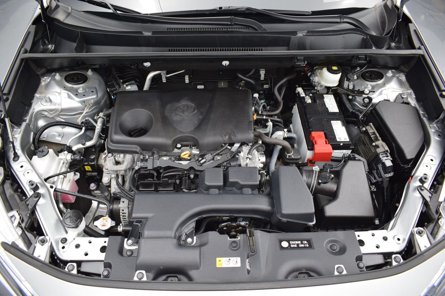 2024 Toyota RAV4 XLE - Photo 8