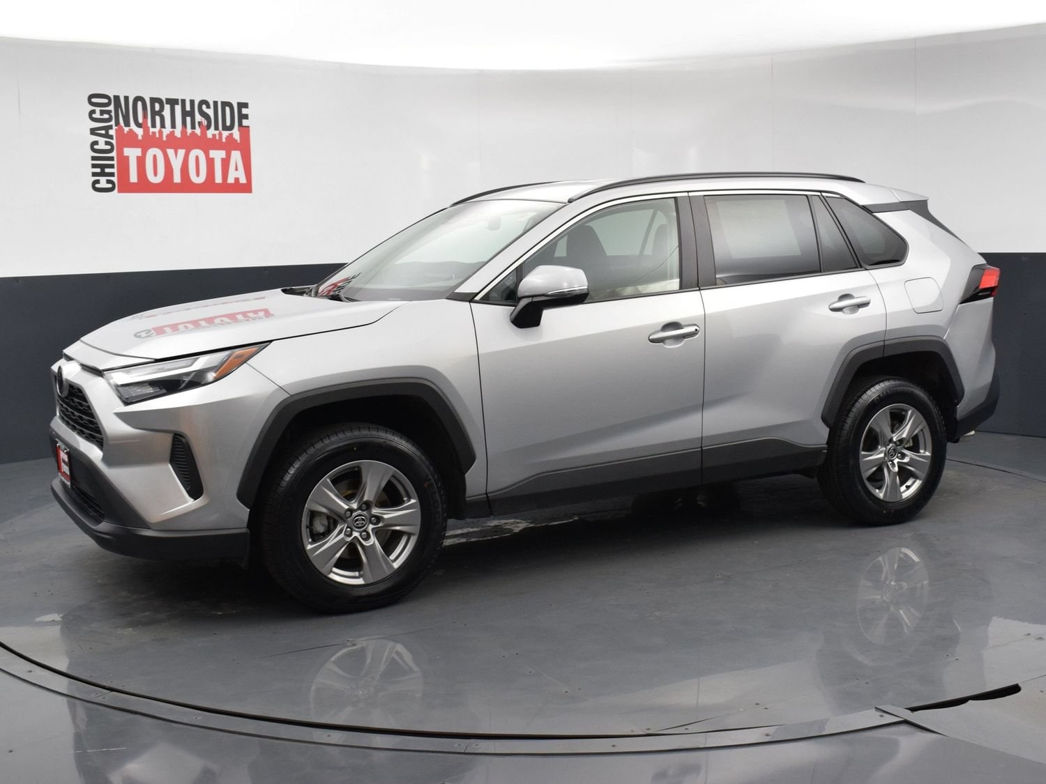 2024 Toyota RAV4 XLE - Photo 7