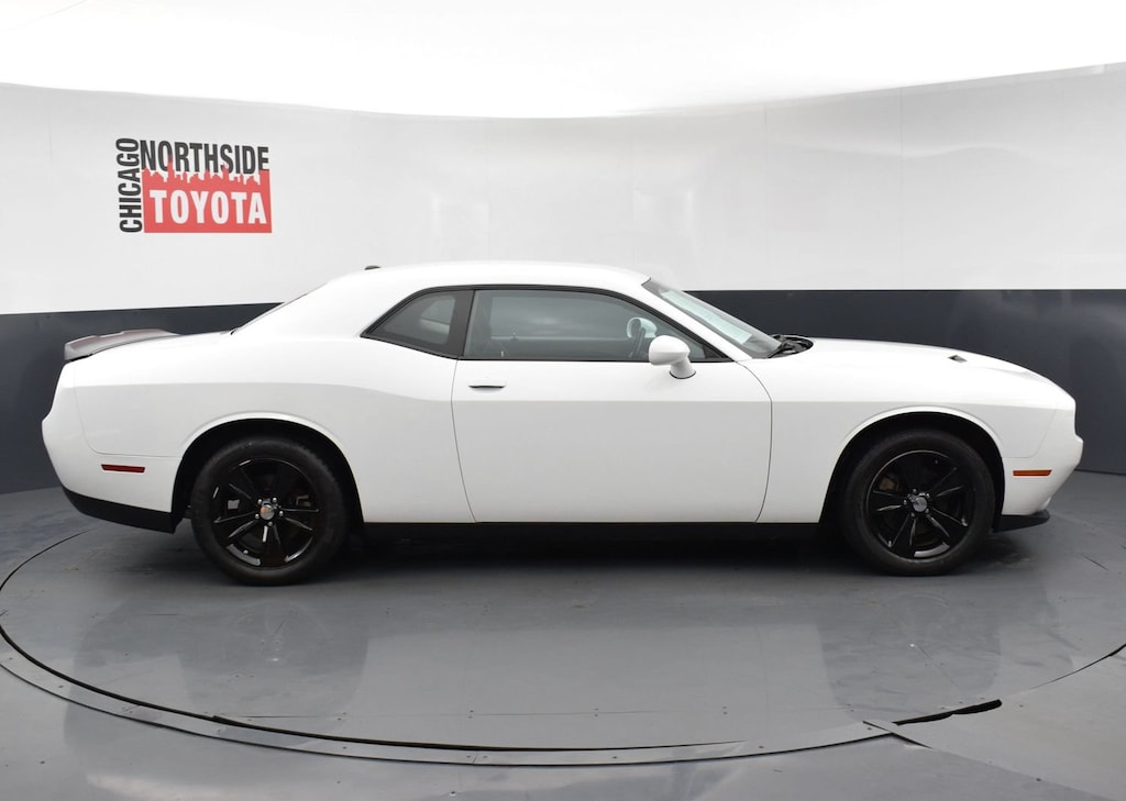 Used 2023 Dodge Challenger SXT Car