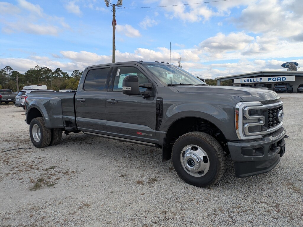 New 2026 Ford Super Duty F-350 DRW Platinum Truck Crew Cab