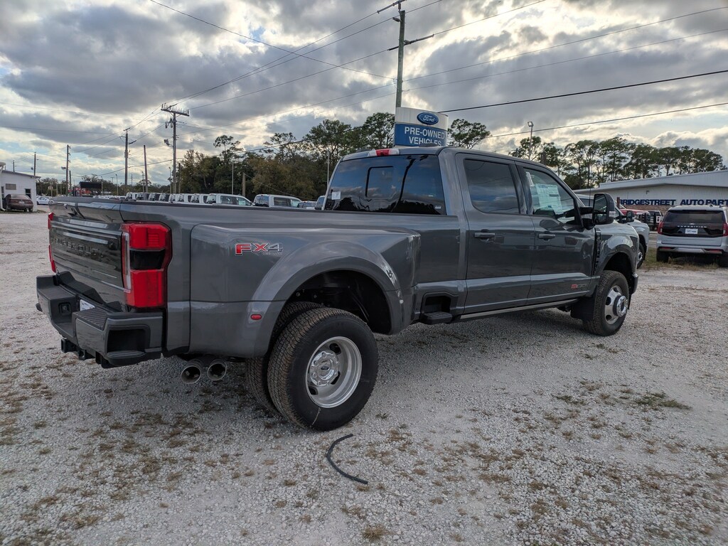New 2026 Ford Super Duty F-350 DRW Platinum Truck Crew Cab