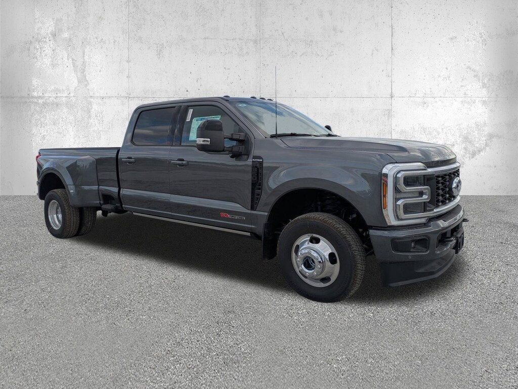New 2026 Ford Super Duty F-350 DRW Platinum Truck Crew Cab