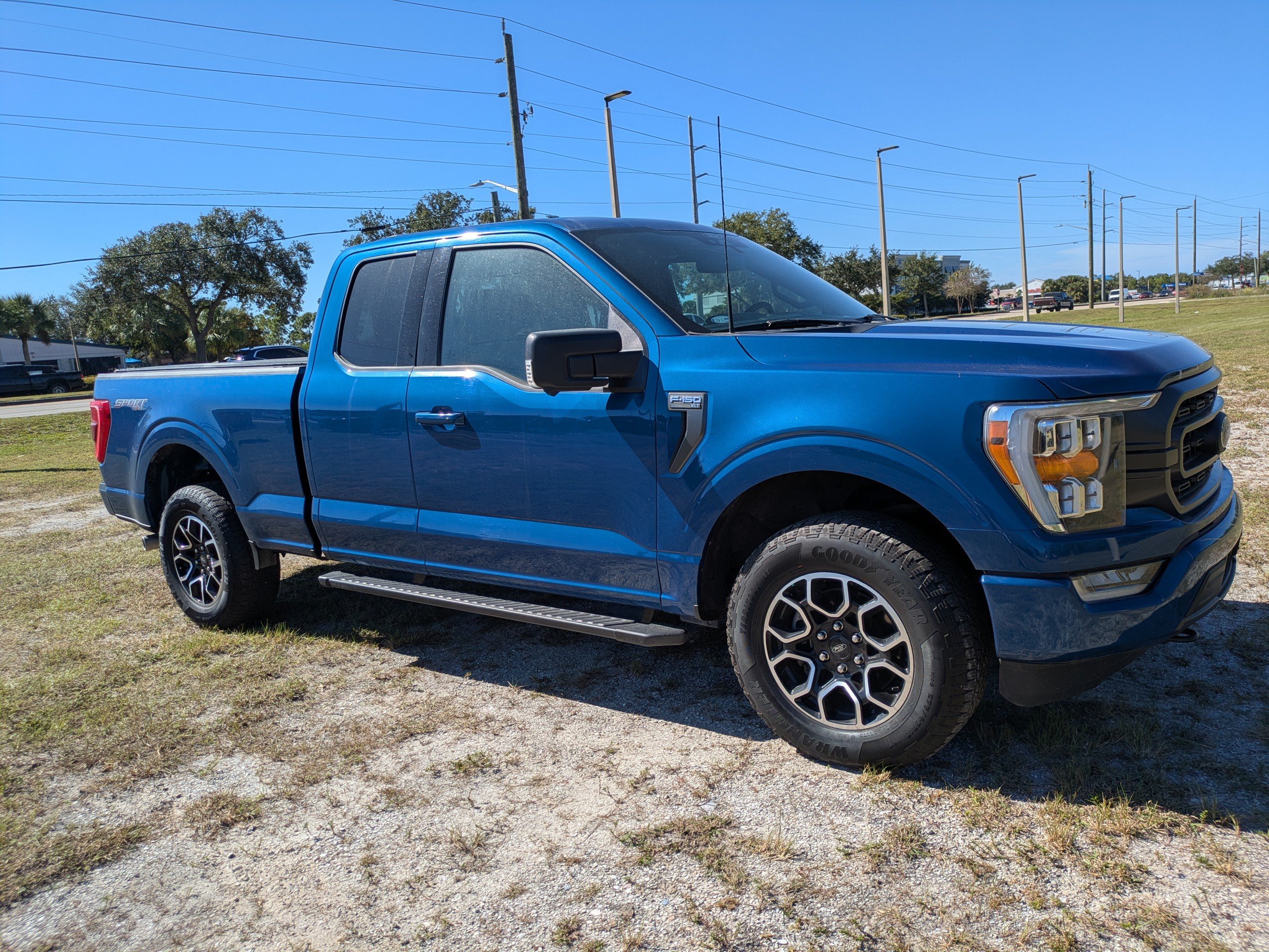 Used 2022 Ford F-150 XLT Truck SuperCab