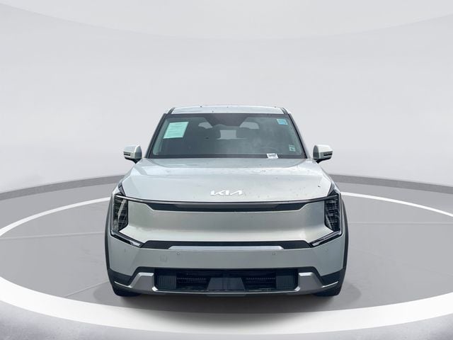 Used 2024 Kia EV9 Light L/R with VIN KNDAB5S14R6033529 for sale in Chino, CA