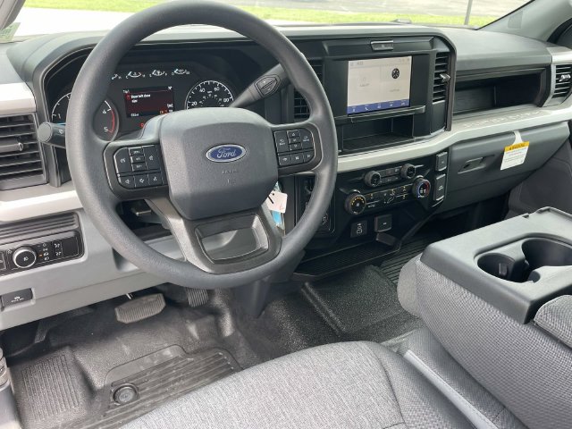2026 Ford F-350 Super Duty XL - Photo 6