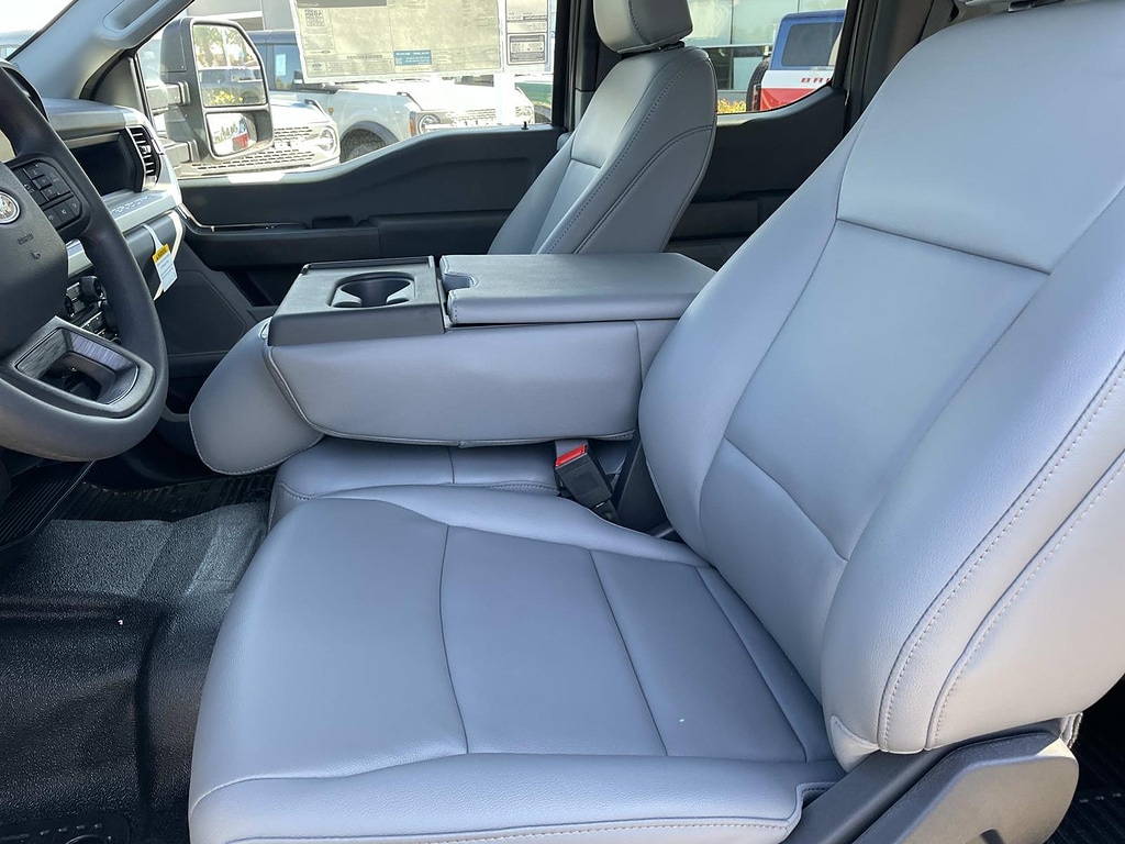 2026 Ford F-350 Super Duty XL - Photo 18
