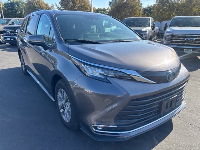 2023 Toyota Sienna