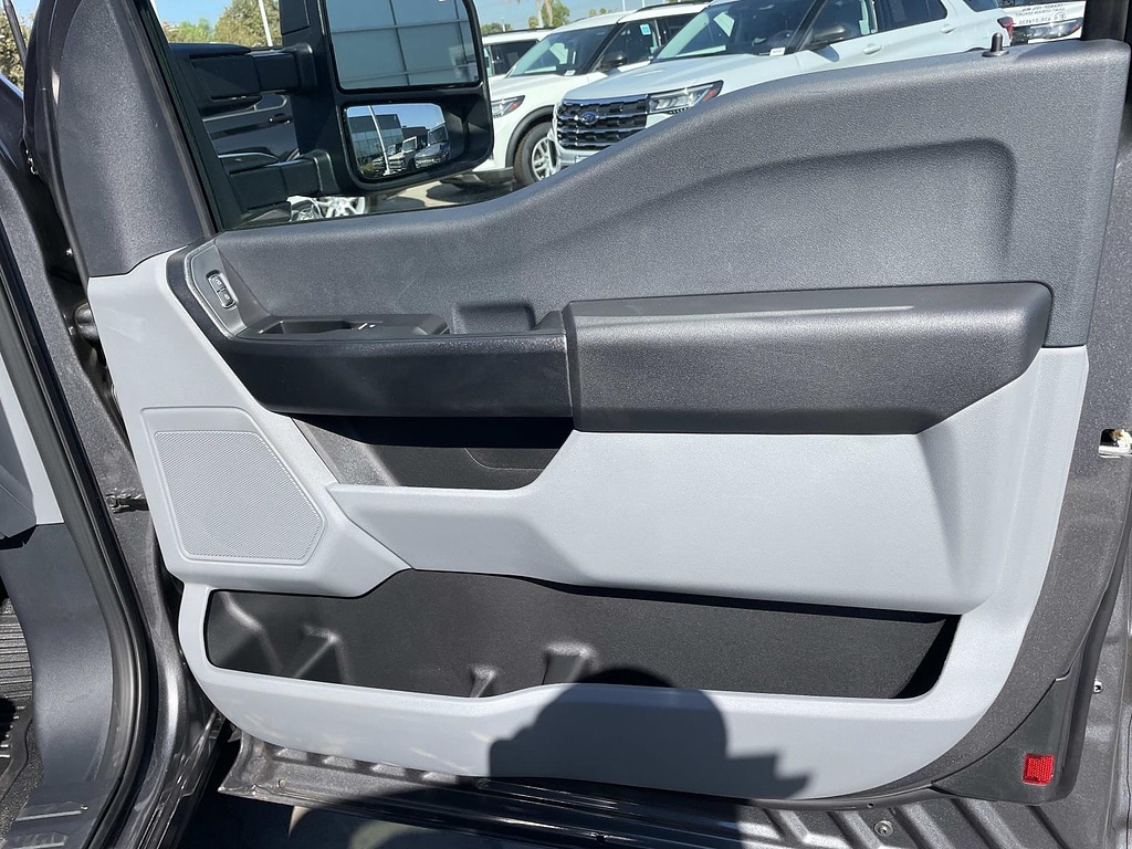 2026 Ford F-350 Super Duty XL - Photo 23