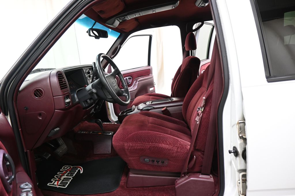 1995 Chevrolet Tahoe - Photo 6