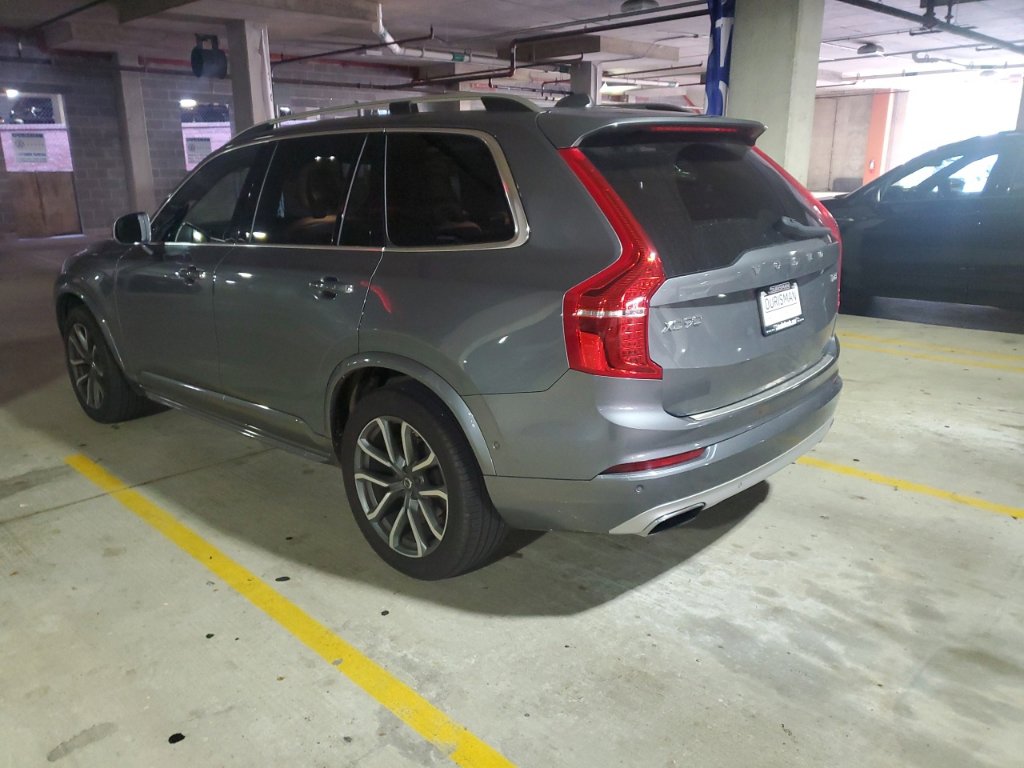 Used 2017 Volvo XC90 T6 Momentum SUV