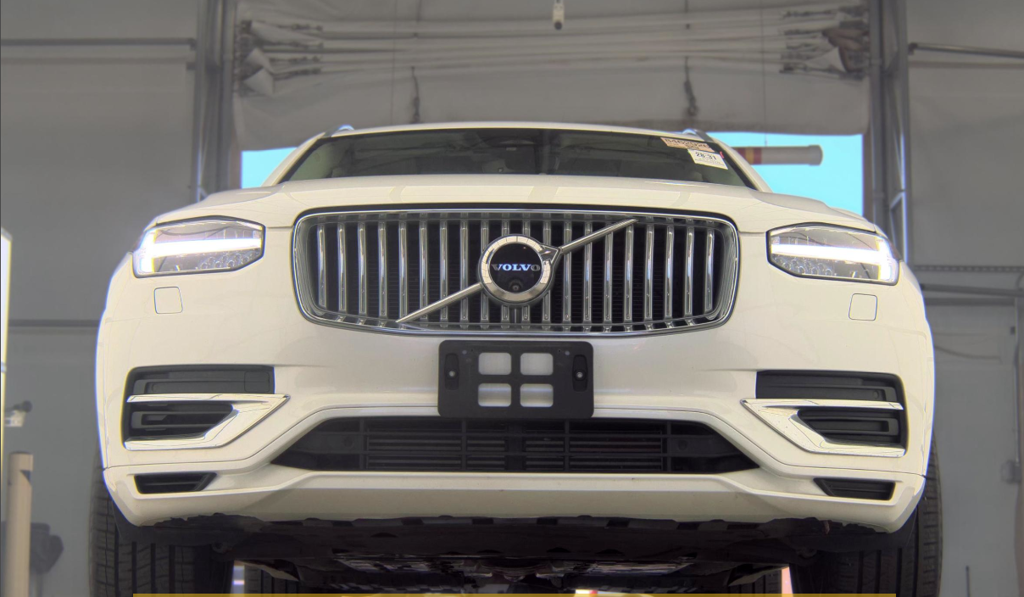 Used 2025 Volvo XC90 Plug-In Hybrid T8 Plus SUV