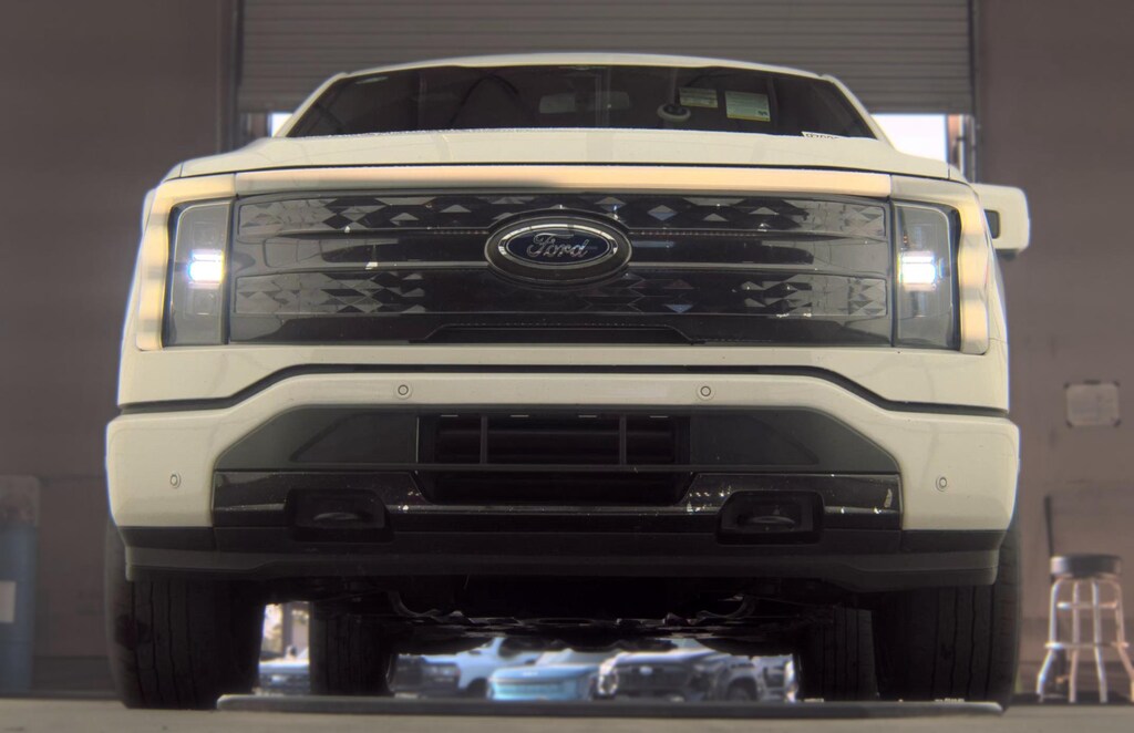 Used 2023 Ford F-150 Lightning Platinum Truck
