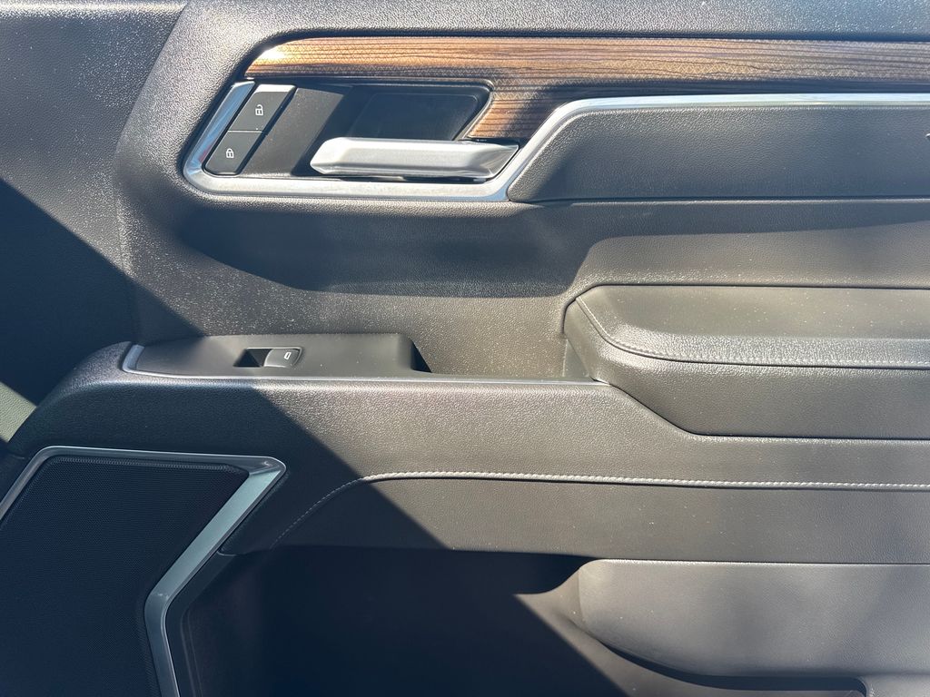 2023 Chevrolet Silverado 1500 LT - Photo 16