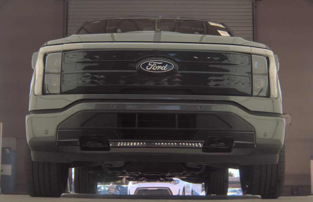 Used 2025 Ford F-150 Lightning Platinum Truck