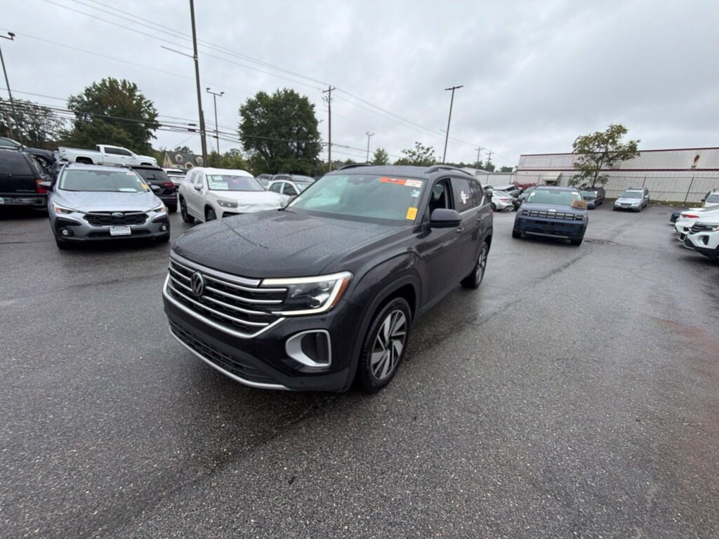 Certified 2025 Volkswagen Atlas 2.0T SE w/Technology SUV