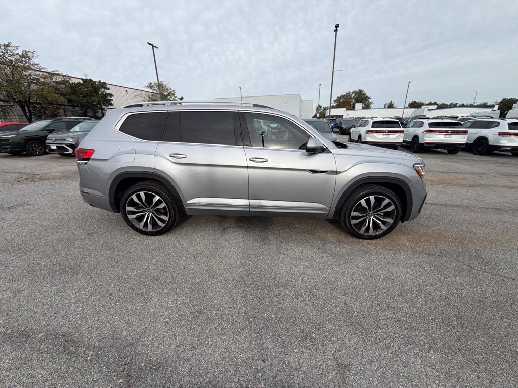 Used 2022 Volkswagen Atlas 3.6L V6 SEL Premium R-Line SUV