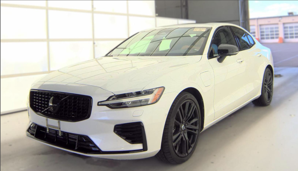 Used 2024 Volvo S60 Recharge Plug-In Hybrid Ultimate Sedan
