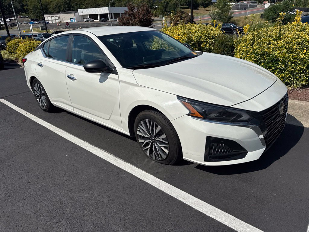 2025 Nissan Altima