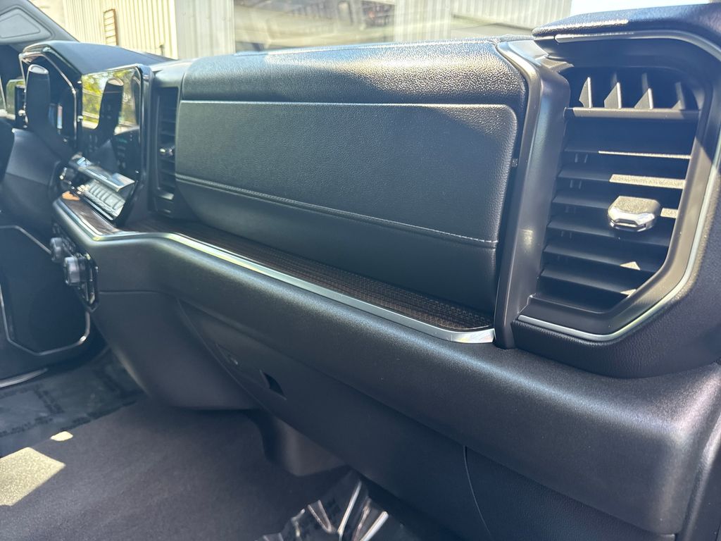 2023 Chevrolet Silverado 1500 LT - Photo 15