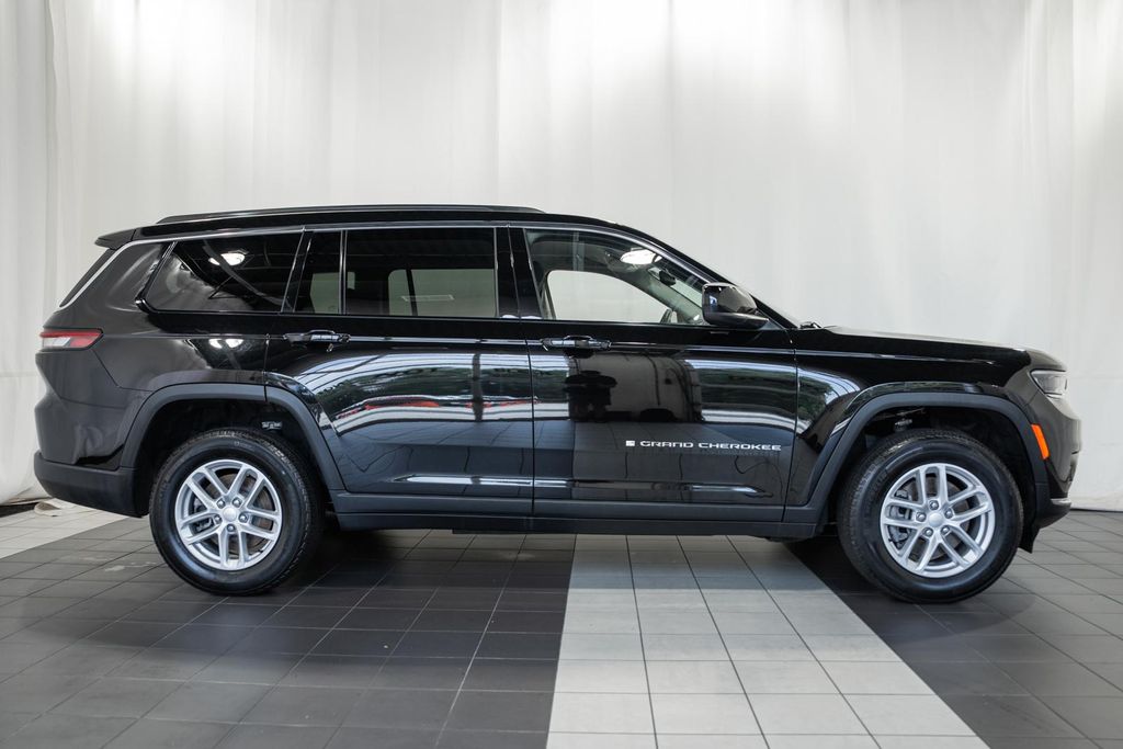 Used 2023 Jeep Grand Cherokee L Laredo SUV